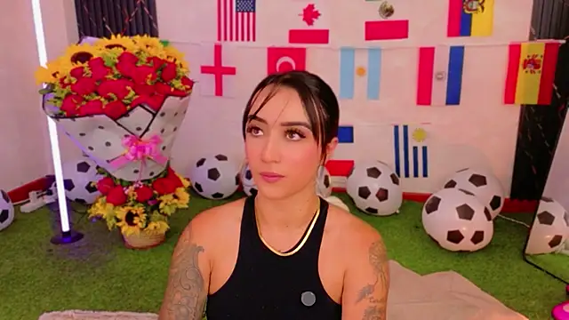 EmmyEvans1 online show from July 2026 07:38:01 PM