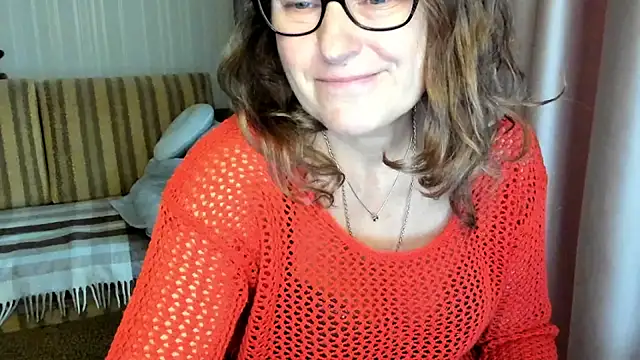 lauraoven online show from October 2025 07:53:01 AM