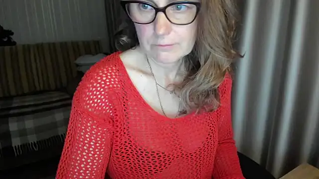 lauraoven online show from April 2026 05:55:01 PM