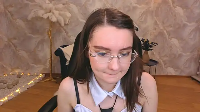 CloudGrace online show from October 2025 03:18:01 AM