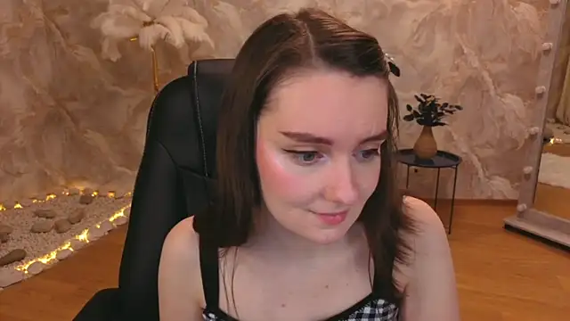 CloudGrace online show from November 2025 06:18:01 PM