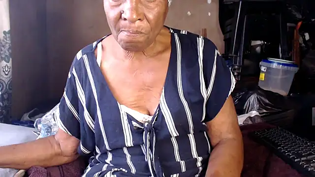 NaughtyGranny online show from November 2025 09:47:02 AM