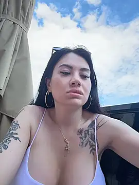 Snapshot of Wet__Bunny chatting on July 2026 06:19:02 AM Wet Bunny online show from July 2026 06:19:02 AM