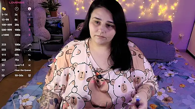 naughtykiss online show from March 2026 06:33:01 PM