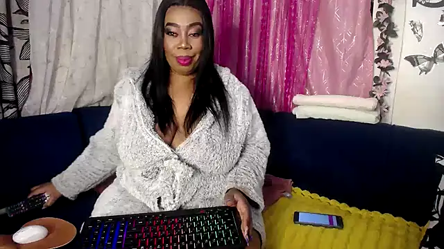 crystalbxx online show from May 2026 04:28:01 PM