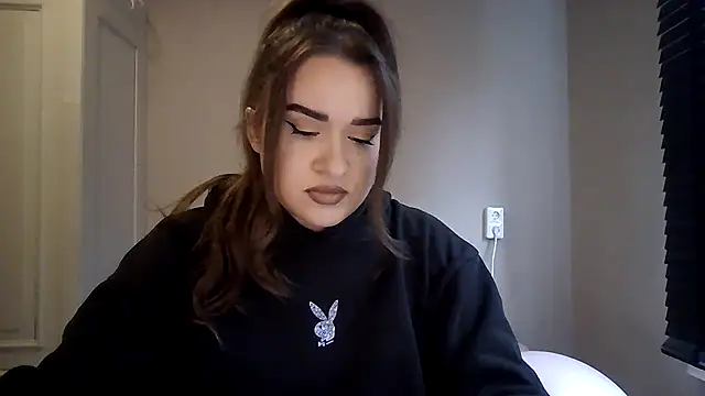 avajade online show from November 2025 10:59:01 AM