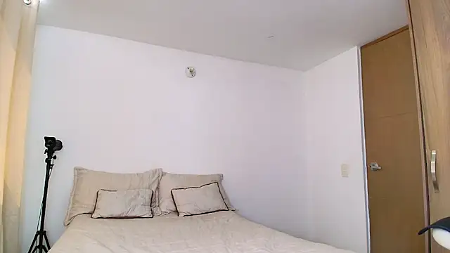 SARA TS FOX online show from March 2026 03:47:01 PM