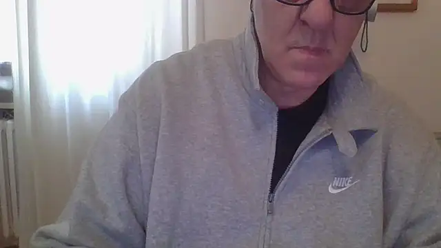 Snapshot of ANONIMO7735 chatting on March 2025 09:23:02 AM ANONIMO7735 online show from March 2025 09:23:02 AM