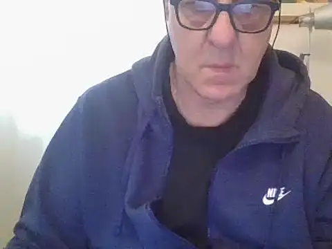 Snapshot of ANONIMO7735 chatting on March 2025 09:10:01 AM ANONIMO7735 online show from March 2025 09:10:01 AM