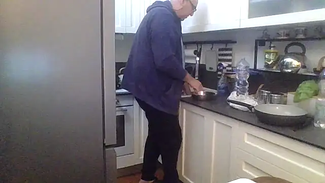 ANONIMO7735 online show from October 2025 09:49:01 AM