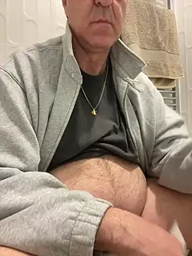 ANONIMO7735 online show from January 2026 10:30:02 PM