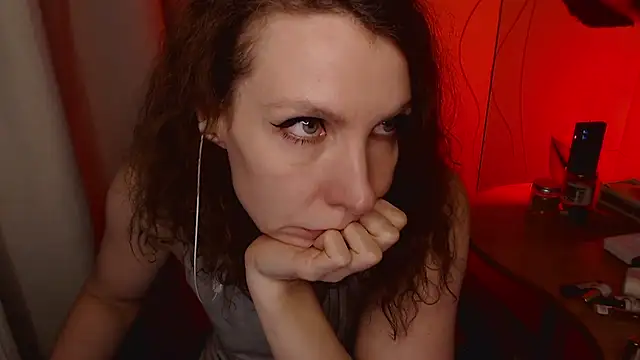 JohansonKatie online show from January 2025 08:40:02 PM