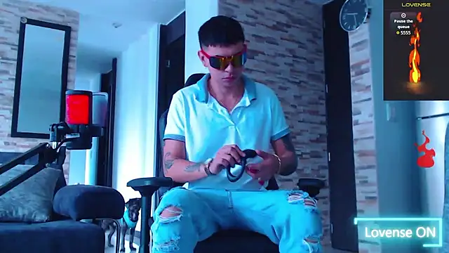 Snapshot of Lobito_xxxl chatting on November 2025 07:34:02 PM Lobito xxxl online show from November 2025 07:34:02 PM