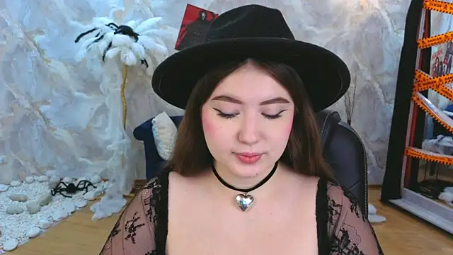 Snapshot of NicoleFoxery chatting on October 2025 06:19:01 PM NicoleFoxery online show from October 2025 06:19:01 PM