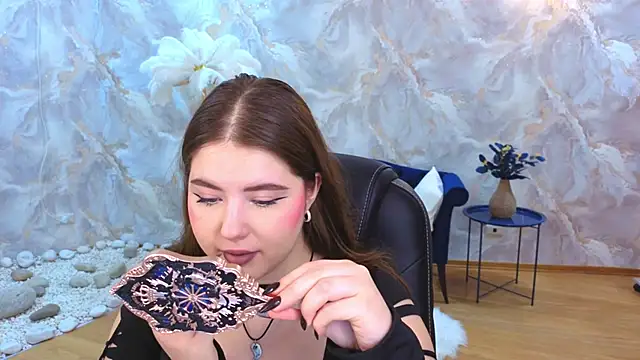 Snapshot of NicoleFoxery chatting on November 2025 06:22:02 PM NicoleFoxery online show from November 2025 06:22:02 PM