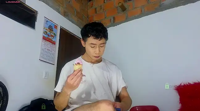 Snapshot of big_cock_mathew chatting on February 2025 07:49:02 PM big cock mathew online show from February 2025 07:49:02 PM