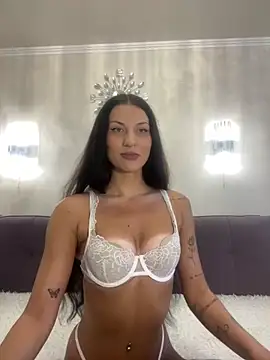 SindyXNiksy online show from September 2025 12:41:01 PM