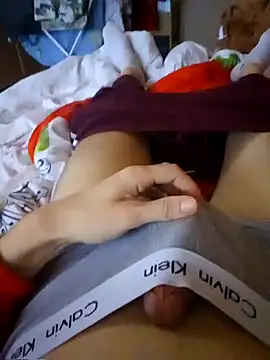 MlodyDres online show from December 2024 02:33:02 PM