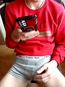 MlodyDres online show from February 2025 08:31:02 AM