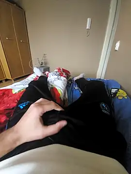 MlodyDres online show from October 2025 03:42:01 PM