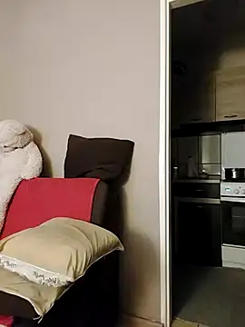 MlodyDres online show from November 2025 05:24:01 PM