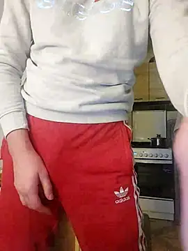 MlodyDres online show from December 2025 04:45:01 PM