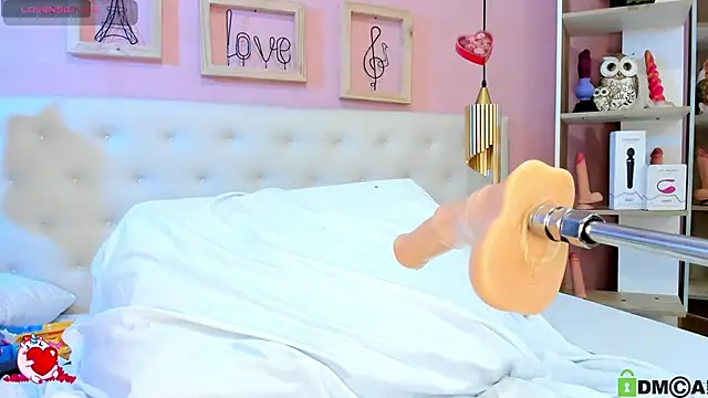 leylla  online show from March 2025 11:27:01 PM