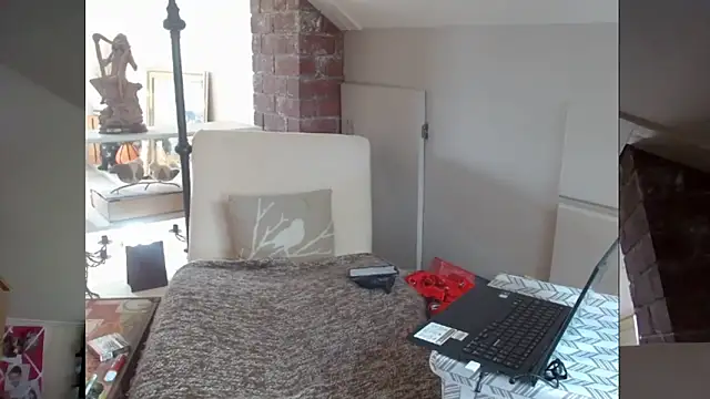 Snapshot of MissMara2021 chatting on March 2025 06:50:02 PM MissMara2021 online show from March 2025 06:50:02 PM