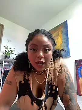 Snapshot of PrincessLauren420 chatting on October 2025 03:57:02 PM PrincessLauren420 online show from October 2025 03:57:02 PM