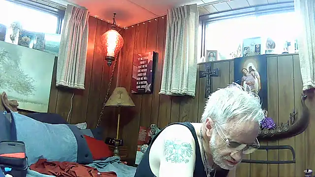 Makowboy online show from February 2025 06:49:02 PM