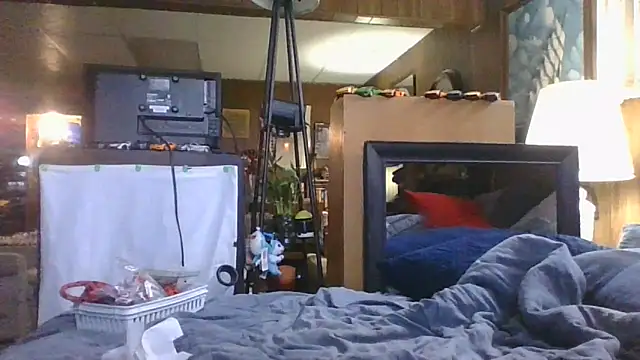 Makowboy online show from September 2025 07:47:01 PM