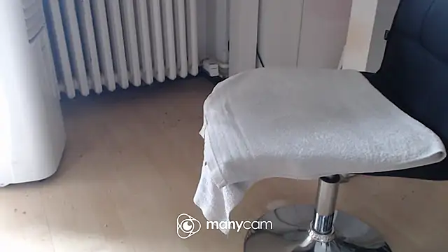 Supermen12171 online show from March 2026 08:47:02 AM