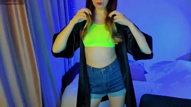 CurlySteph online show from October 2025 06:27:02 PM