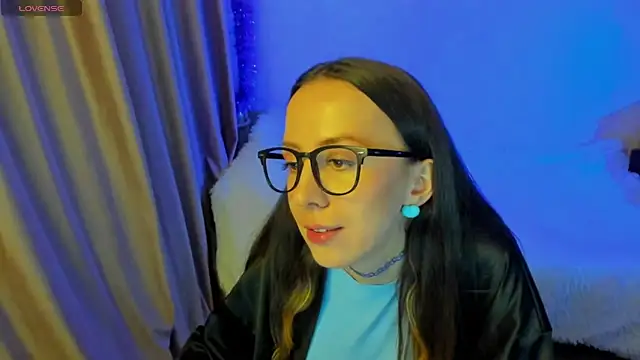 CurlySteph online show from October 2025 05:53:01 PM