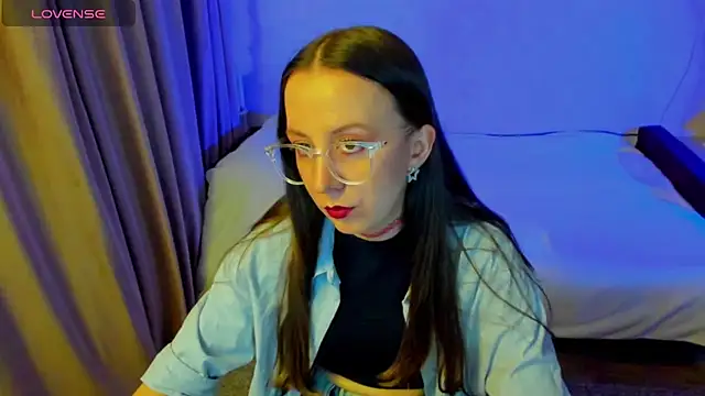 CurlySteph online show from April 2026 06:19:02 PM