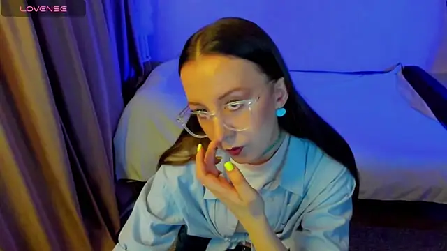 CurlySteph online show from April 2026 07:50:02 PM