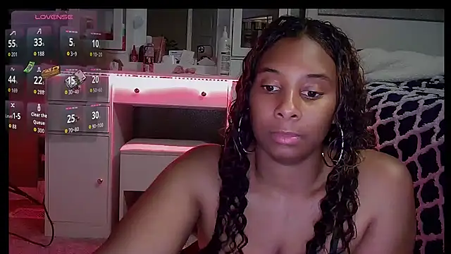 Snapshot of sassyslayz chatting on November 2025 04:23:02 AM sassyslayz online show from November 2025 04:23:02 AM