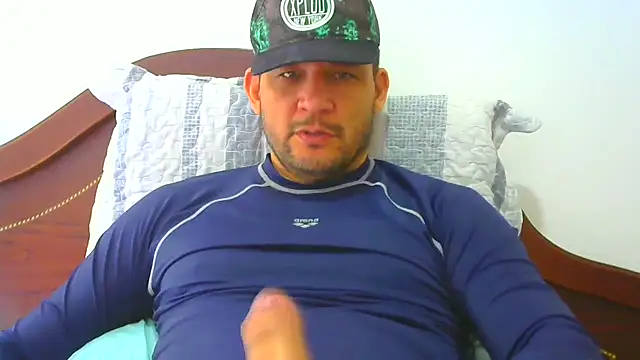 altenori112 online show from December 2025 06:15:01 PM