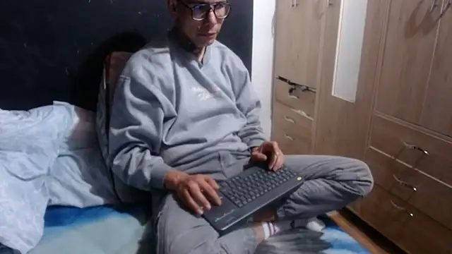 dannnyhot24 online show from January 2025 11:35:02 PM