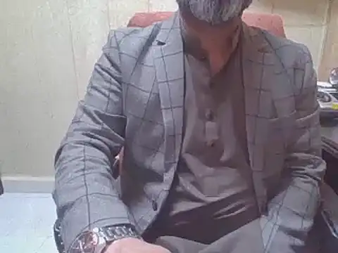 hairymaster95 online show from December 2025 04:17:02 AM