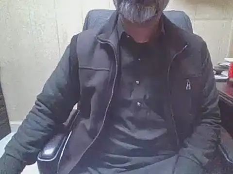 hairymaster95 online show from January 2026 04:25:01 AM