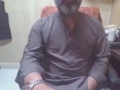 Snapshot of hairymaster95 chatting on June 2026 04:28:01 AM hairymaster95 online show from June 2026 04:28:01 AM