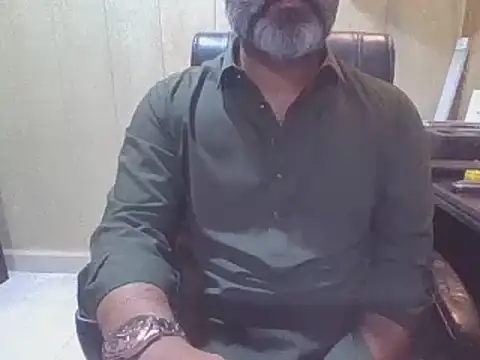 Snapshot of hairymaster95 chatting on July 2026 04:08:02 AM hairymaster95 online show from July 2026 04:08:02 AM