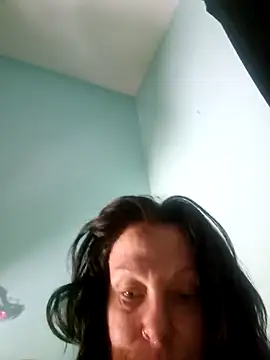 Laserkitten online show from October 2025 06:11:02 AM