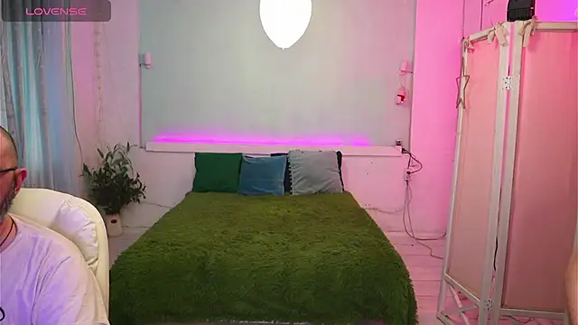 AlisaAleksandr online show from April 2026 03:30:02 PM