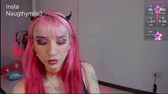 Snapshot of Sky_dominika_ chatting on November 2025 01:22:01 AM Sky dominika online show from November 2025 01:22:01 AM