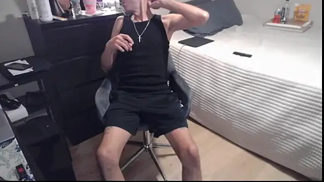 smokenstrokex online show from June 2026 07:59:01 PM