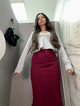  MiaQueen  online show from March 2026 10:21:02 PM