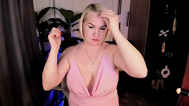 YolandaKiss online show from July 2026 08:15:02 PM