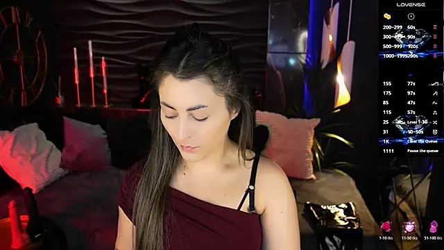 Snapshot of KylieMellow chatting on July 2026 01:28:01 PM KylieMellow online show from July 2026 01:28:01 PM